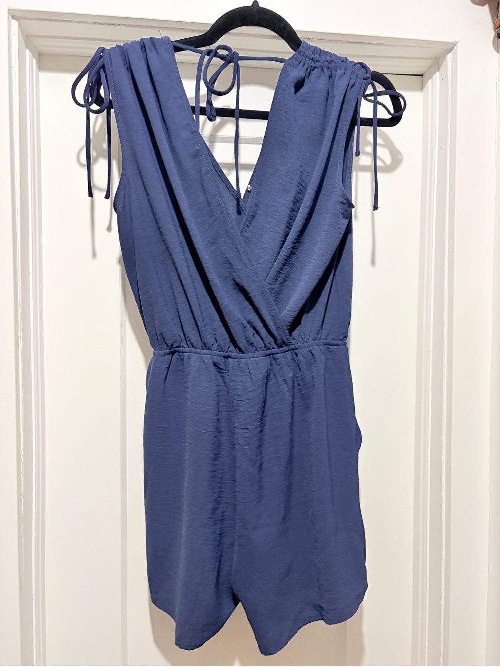 Gilli Blue Sleeveless V-Neck Tie-Shoulder Romper
